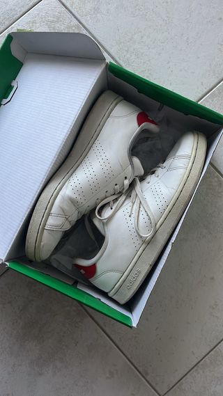 Adidas Stan Smith con linguetta rossa