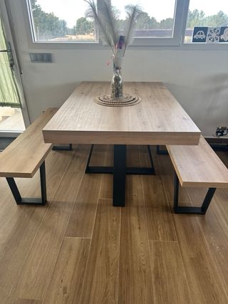 Mesa de comedor madera y metal