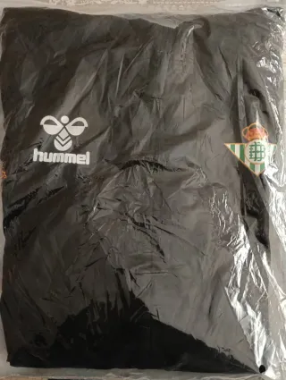 Cortavientos Betis Talla 2XL ,talla menos