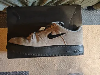 Nike Air Force 1 Jewel Gris/Negro