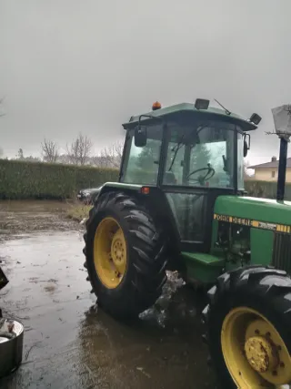 Tractor John Deere 2140 t Tracción doble.tercer pu