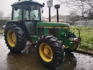 Tractor John Deere 2140 t Tracción doble.tercer pu