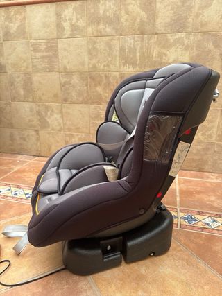 Silla de coche Babyauto gris en buen estado
