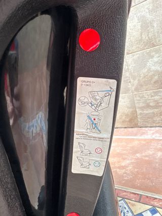 Silla de coche Babyauto gris en buen estado