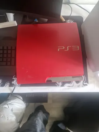 Consola PS3 Slim Roja 280-300GBcon 2 juegos