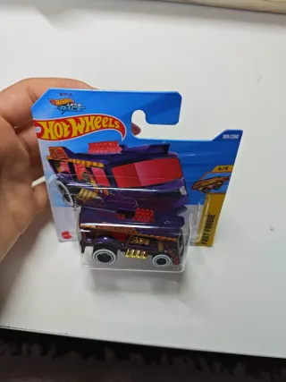 Hotwheels Chill Mill con etichetta argentata