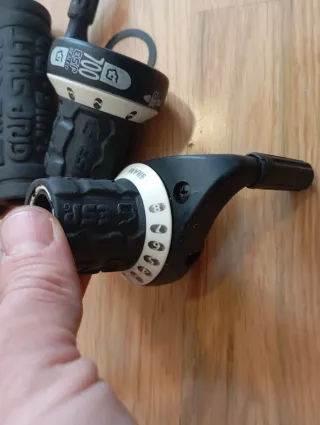 Mandos SRAM ESP 7.0 Grip Shift y cambio