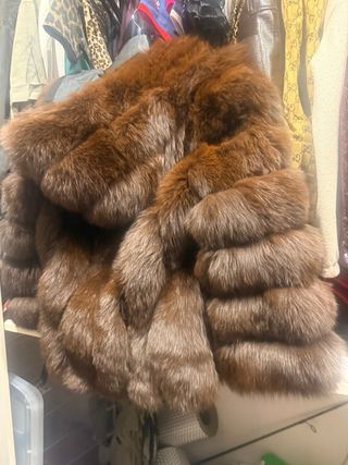 Abrigo de pelo marrón