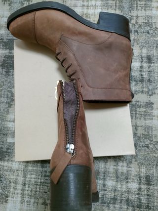 Botas de piel cordones marrones