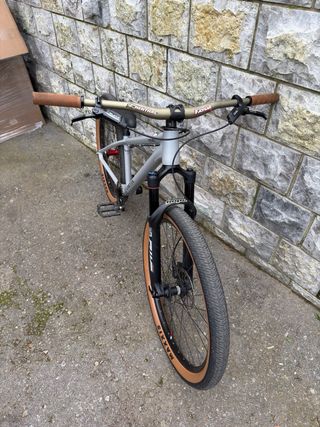 Bicicleta dirt jump canyon stiched