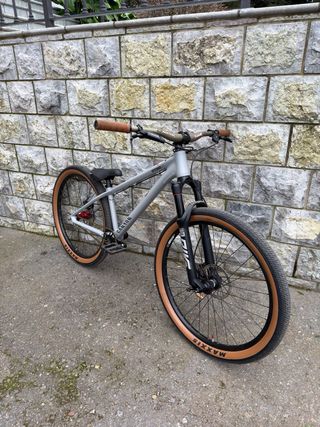 Bicicleta dirt jump canyon stiched