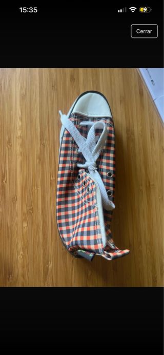 Estuche zapatilla cuadros