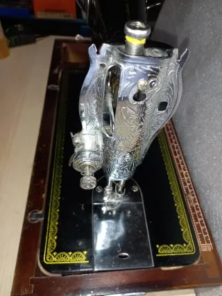 Macchina da cucire vintage International