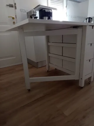 Mesa extensible cocina blanca