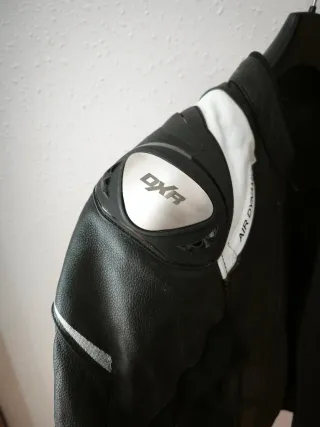 Chaqueta Moto Deportiva Negra y Blanca