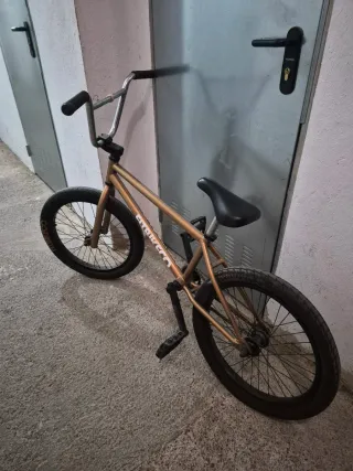 Bicicleta Stolen BMX