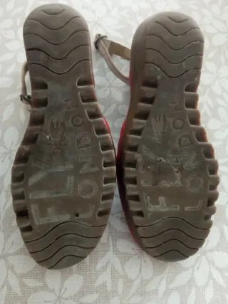 Zapatos Fly London Negros y Rojos