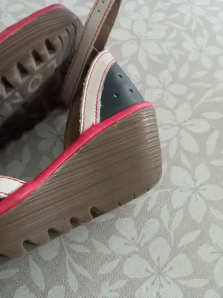 Zapatos Fly London Negros y Rojos