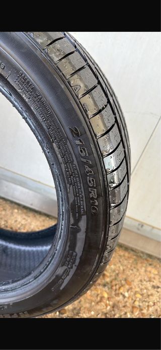 Neumático Nexen 215/45R16 100% nuevo