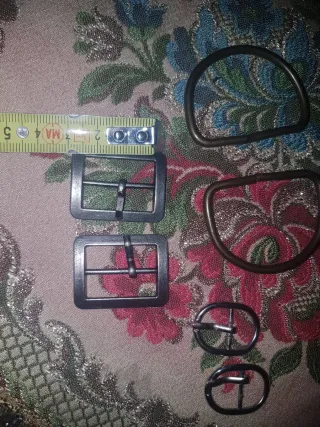 Accessori per cucito: fibbie e anelli