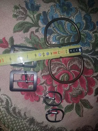 Accessori per cucito: fibbie e anelli