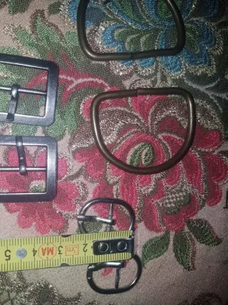 Accessori per cucito: fibbie e anelli