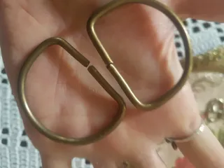 Accessori per cucito: fibbie e anelli