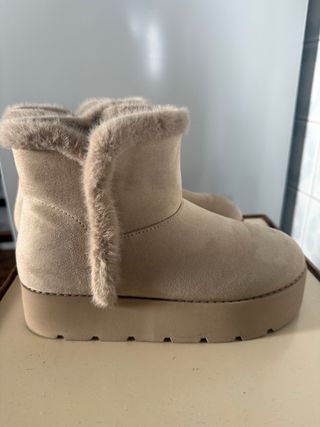 Botas efecto pelo pull and bear