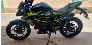 Kawasaki Z125 Naked Negra y Verde