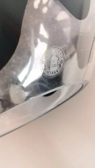 Lámpara sobremesa IKEA flores negras