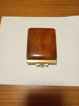 Pitillera vintage de ámbar y metal