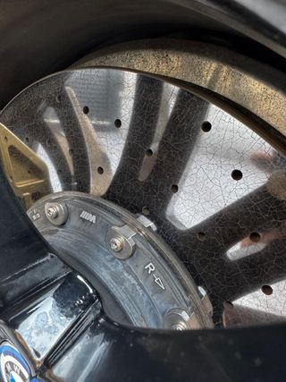 BMW M5 Carbono / discos carbono / escape deportivo