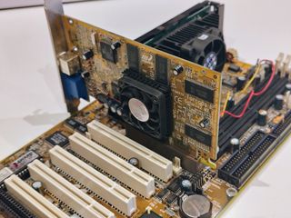 Pentium 3, Placa Base y Geforce2 MX