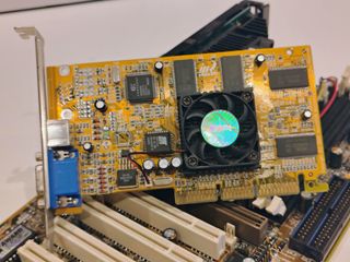 Pentium 3, Placa Base y Geforce2 MX