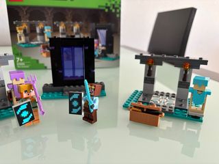 LEGO Minecraft 21252 La Armería