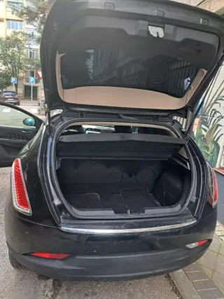 lancia Delta  lancia Delta  2008