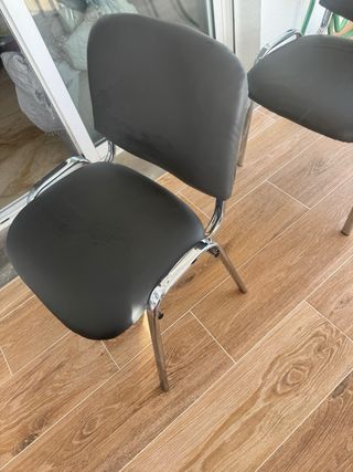 Silla de oficina gris las dos 40euros