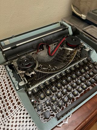 Máquina de escribir Facit