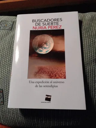 Libro Buscadores de Suerte - Nuria Pérez