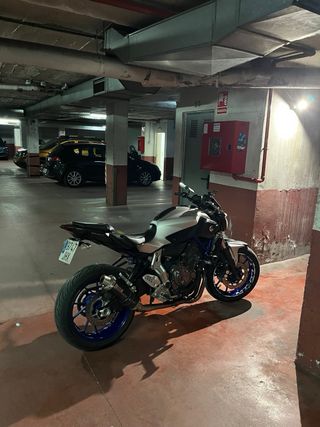 Yamaha MT-07 Naked Manual Azul/Blanco