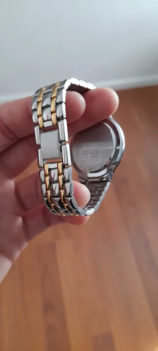 Reloj Lorus Oro y Plata