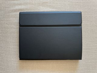 Custodia con tastiera per iPad Pro 11