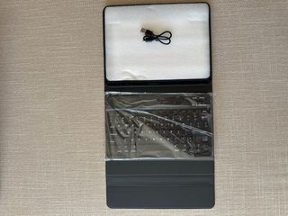 Custodia con tastiera per iPad Pro 11