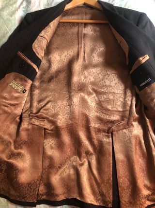 Traje de raya negro POINT, Caramelo. Talla 48