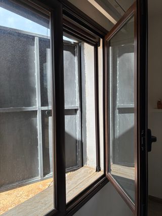 Finestra alluminio con vetro camera