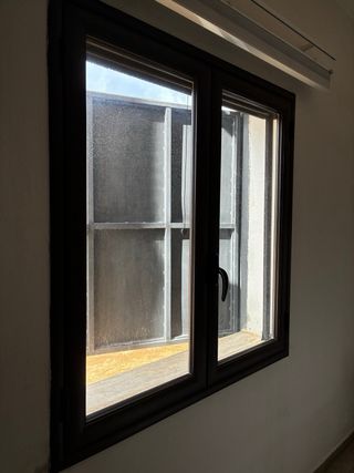 Finestra alluminio con vetro camera