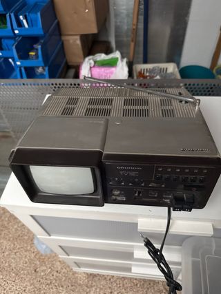 Mini TV Grundig Radio Cassette