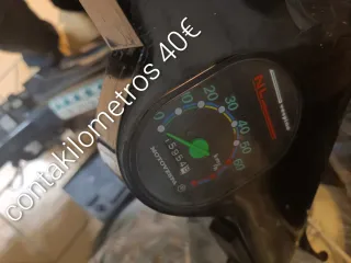 Tapas motor Vespinos , pedales portabultos