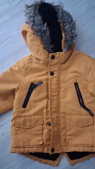 Giubbotto bambino arancione con cappuccio