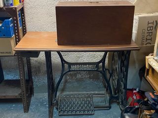 Máquina de coser Singer antigua